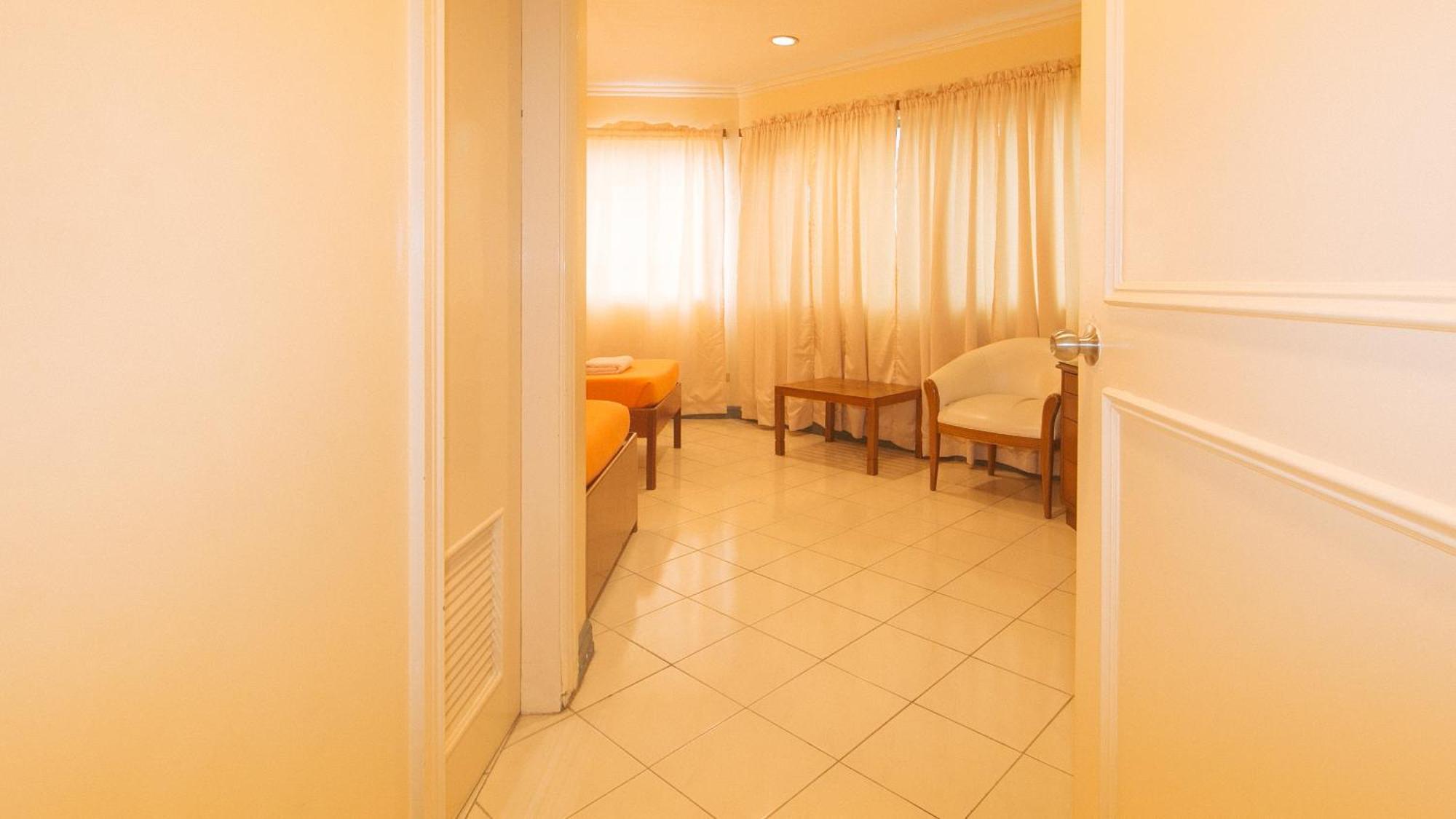 Royal Am Rei Hotel By Reddoorz Bacolod Kültér fotó