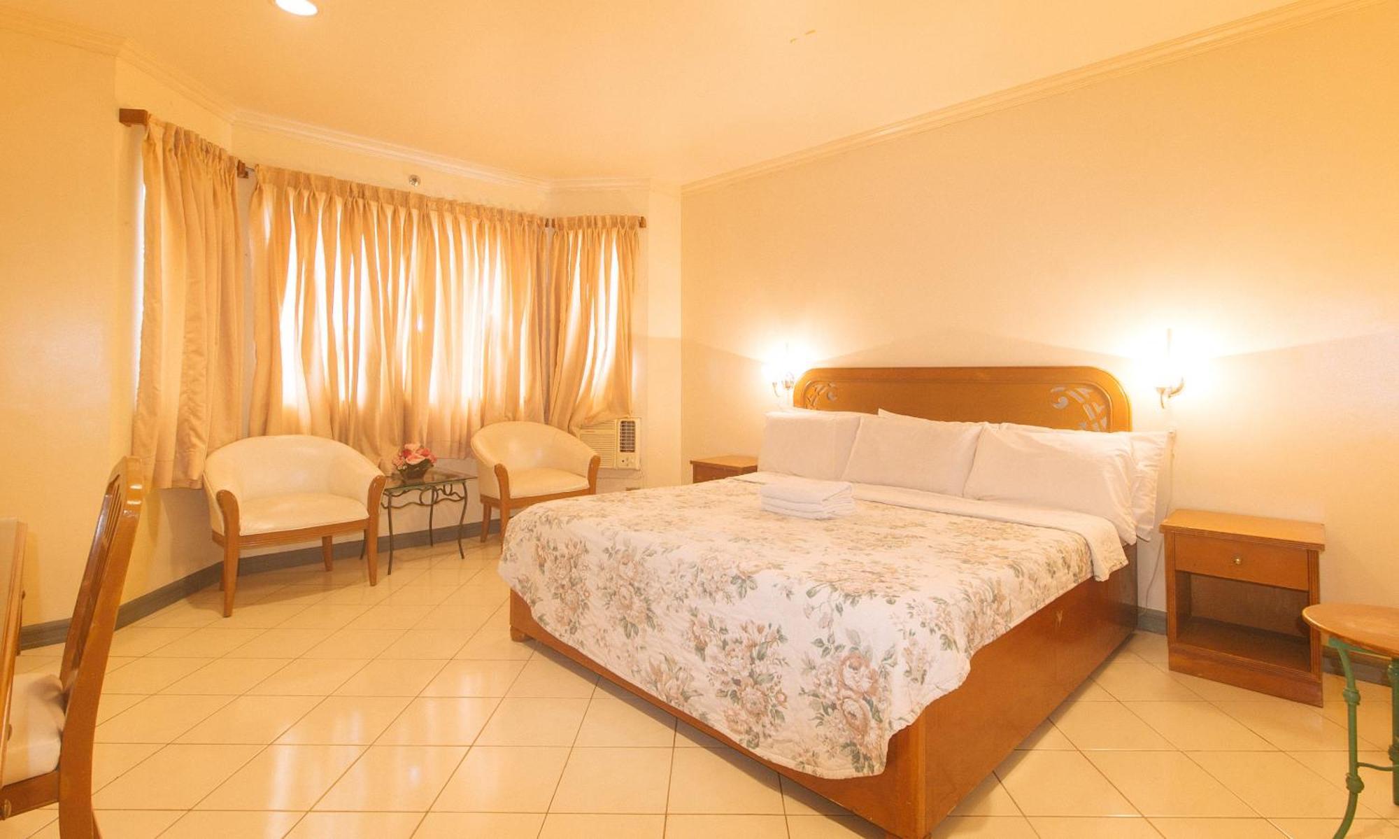 Royal Am Rei Hotel By Reddoorz Bacolod Kültér fotó