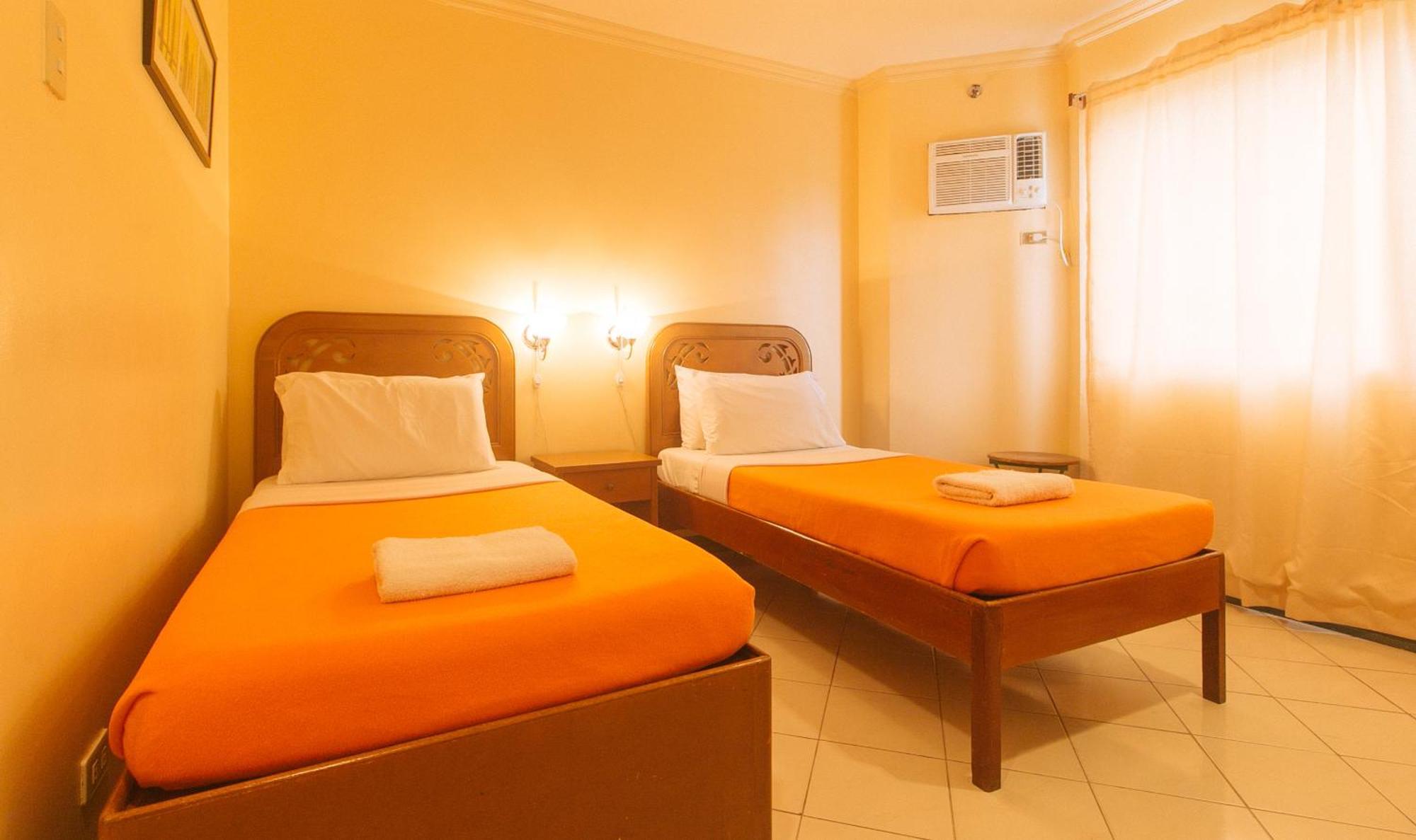Royal Am Rei Hotel By Reddoorz Bacolod Kültér fotó