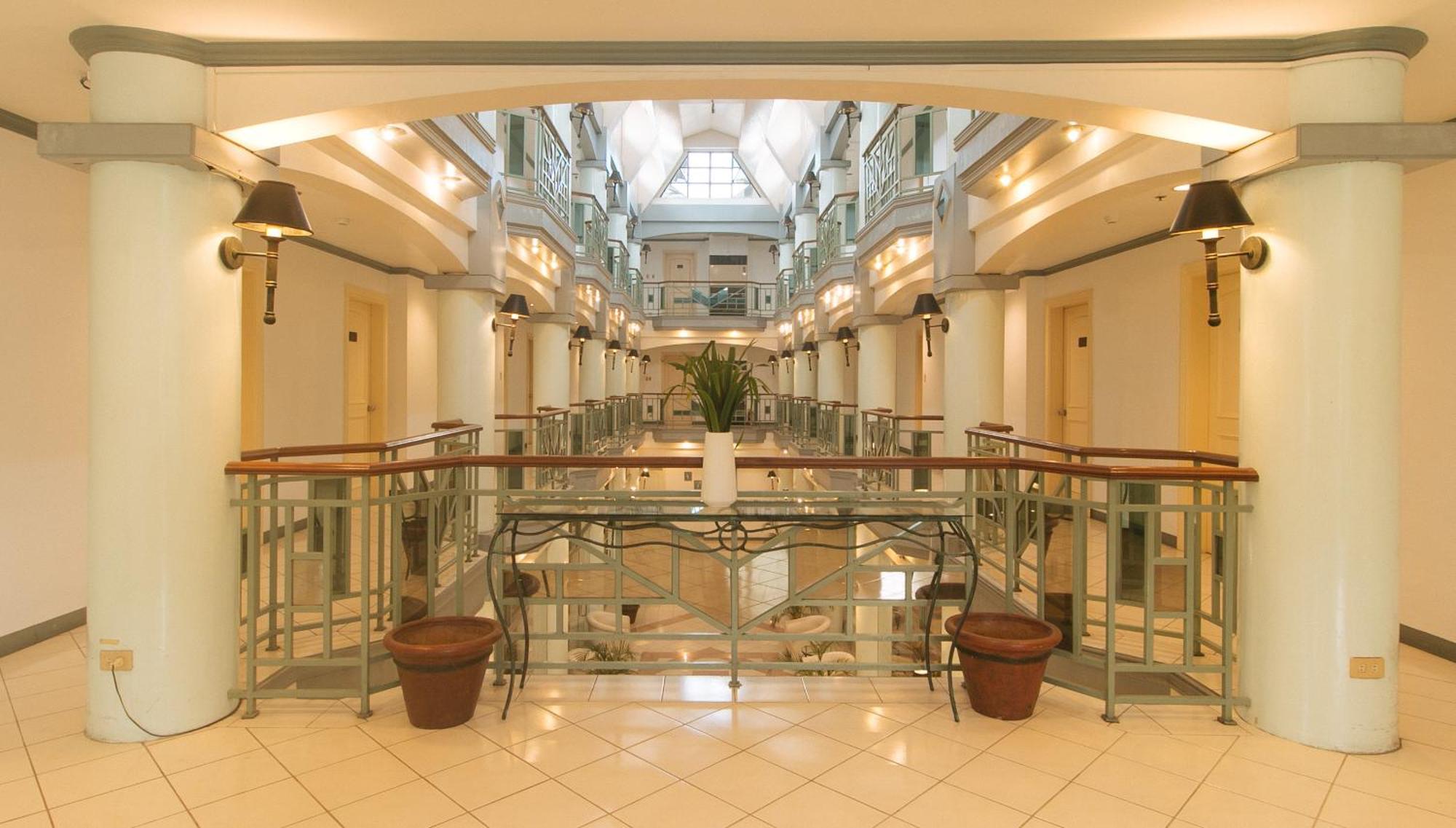 Royal Am Rei Hotel By Reddoorz Bacolod Kültér fotó