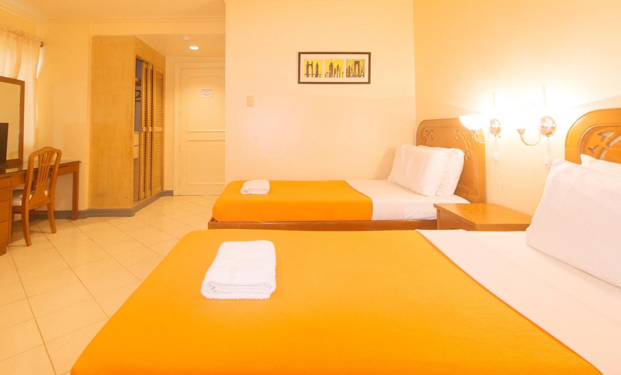 Royal Am Rei Hotel By Reddoorz Bacolod Kültér fotó