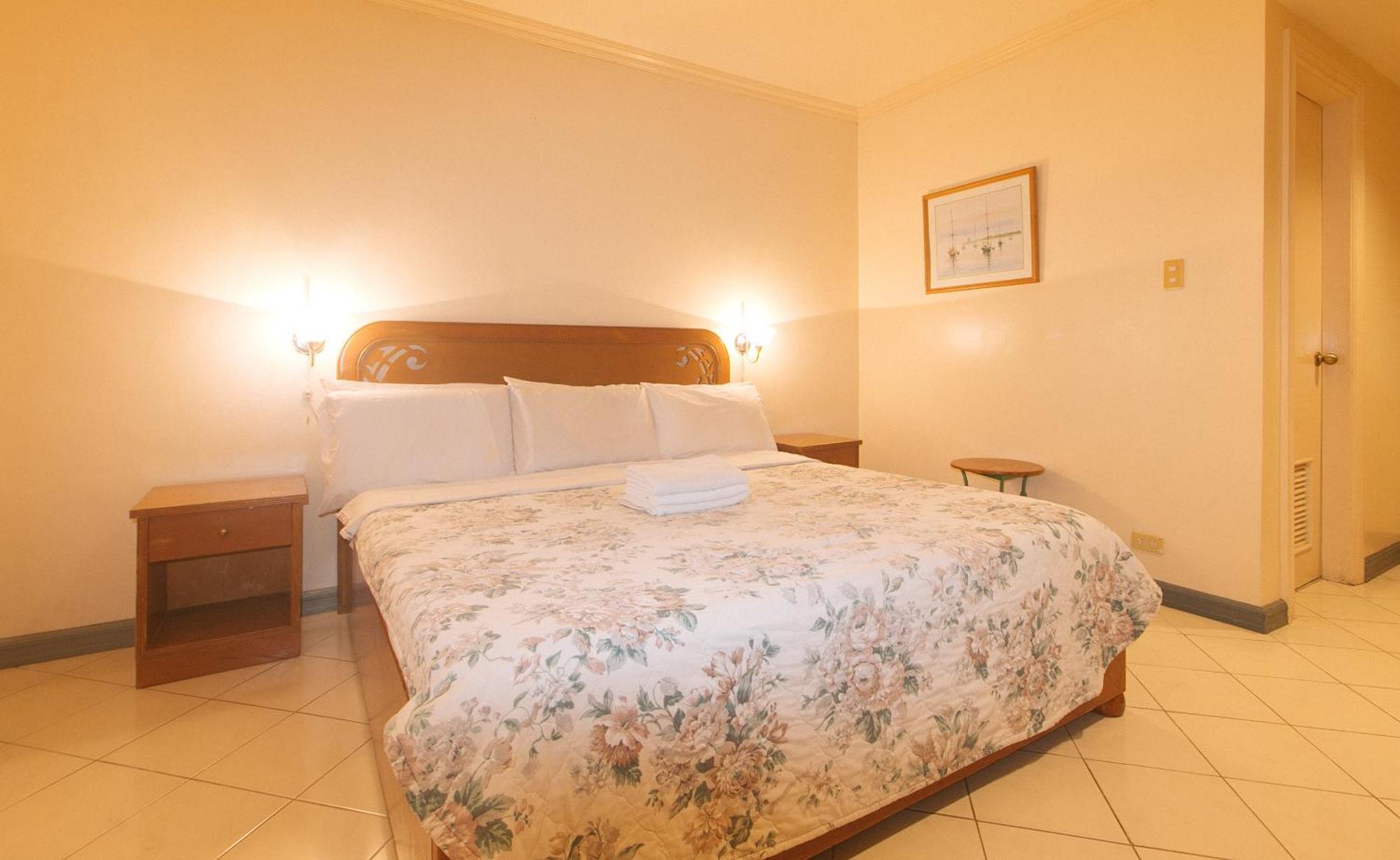 Royal Am Rei Hotel By Reddoorz Bacolod Kültér fotó