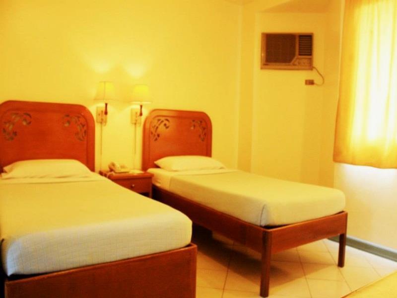 Royal Am Rei Hotel By Reddoorz Bacolod Kültér fotó